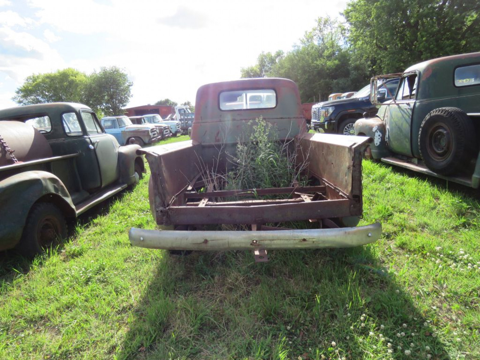 1947 Chevrolet 3600 3/4 ton Pickup with 9ft Box - Image 9