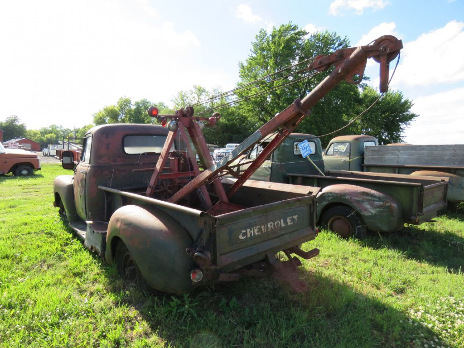 1952 Chevrolet 3600 3/4 ton Tow Truck with Holmes Wrecker - Image 5