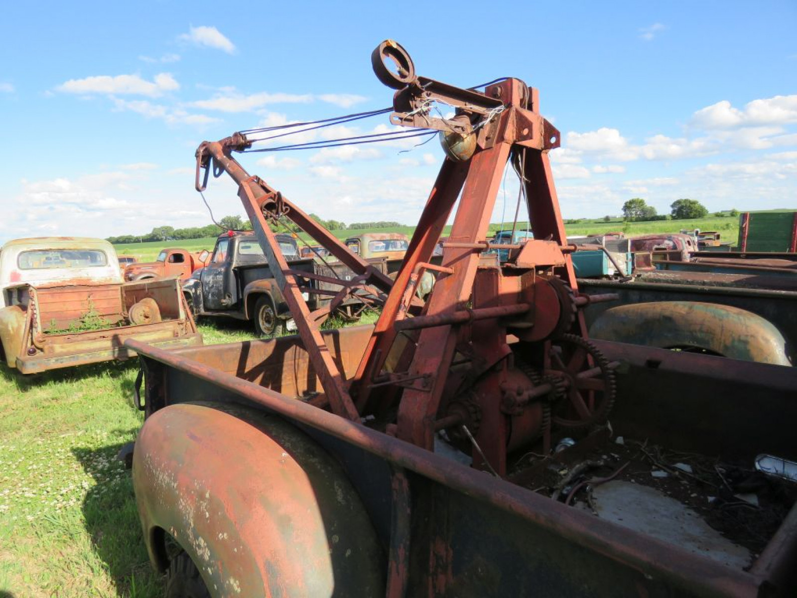 1952 Chevrolet 3600 3/4 ton Tow Truck with Holmes Wrecker - Image 9