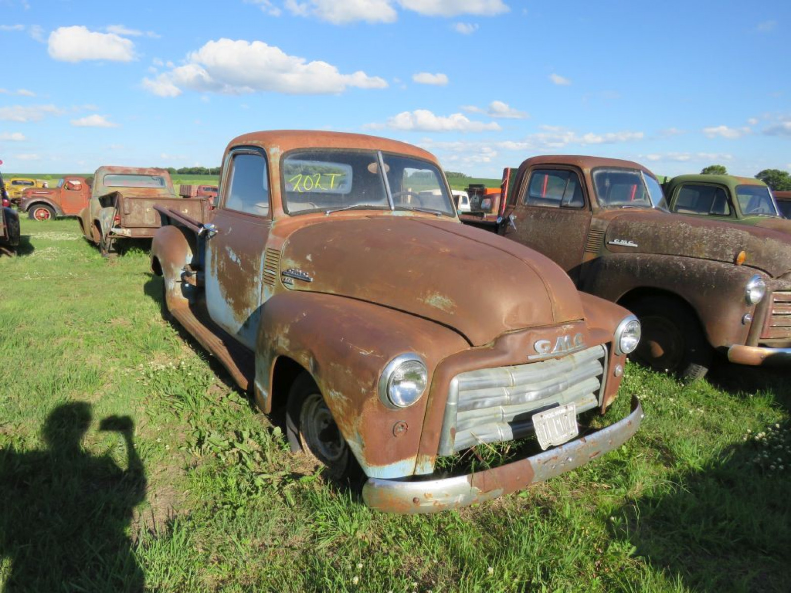 1950 GMC 100 1/2 ton Pickup - Image 1
