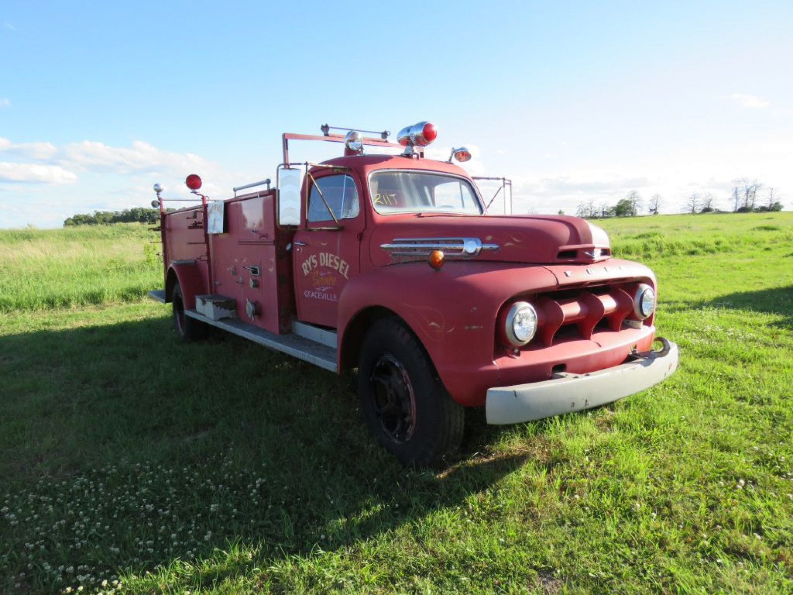 1952 Ford F7 Big Job Pumper Truck - Image 1
