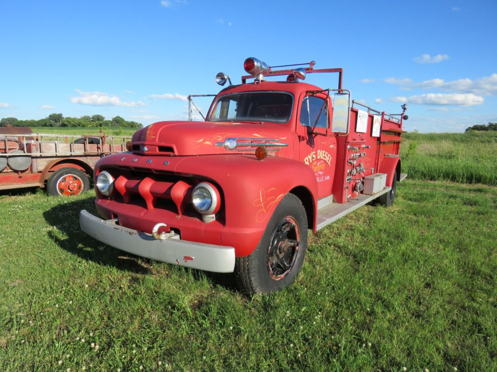 1952 Ford F7 Big Job Pumper Truck - Image 3
