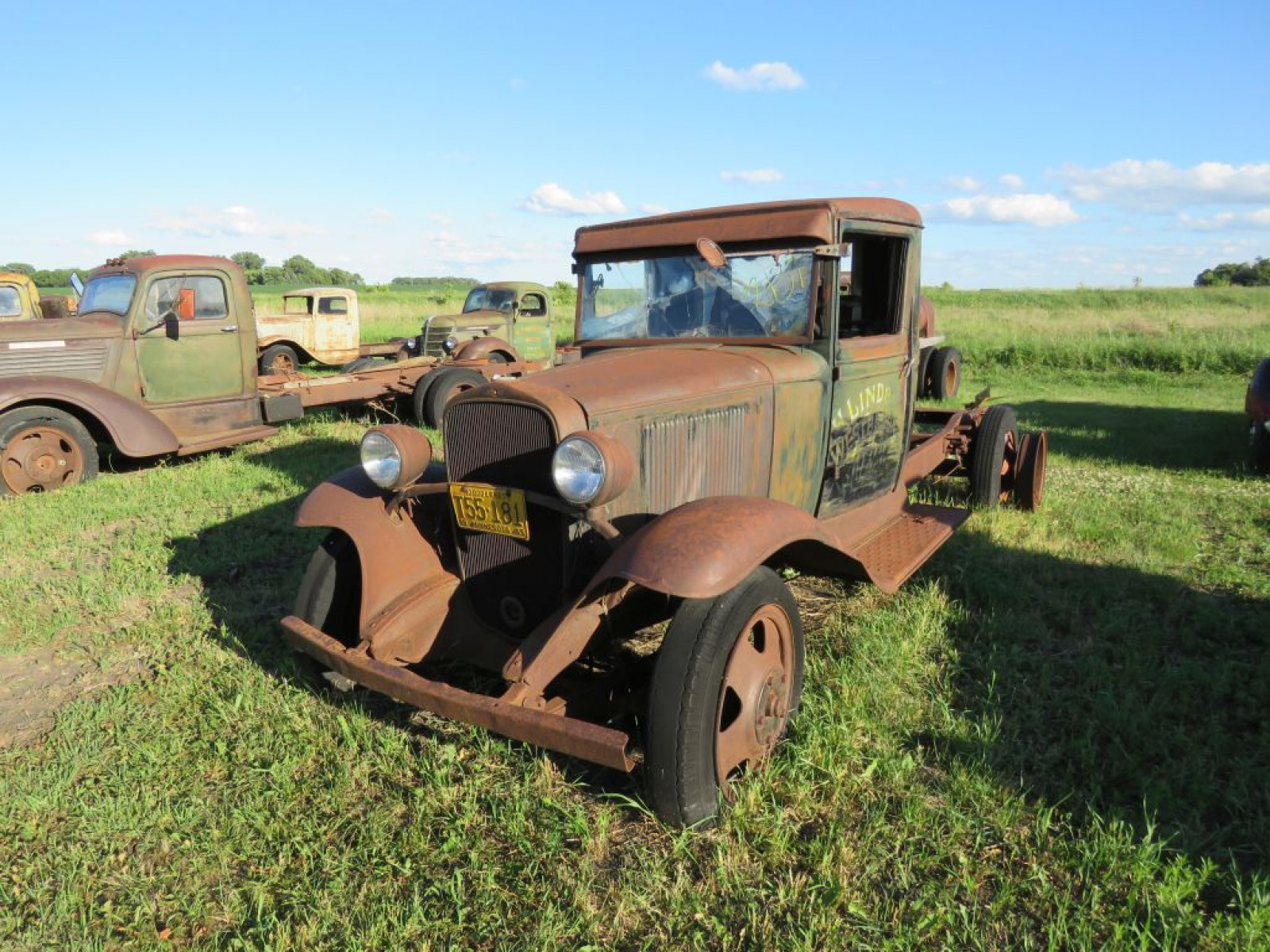 1932 Chevrolet 1 1/2 ton Truck - Image 1
