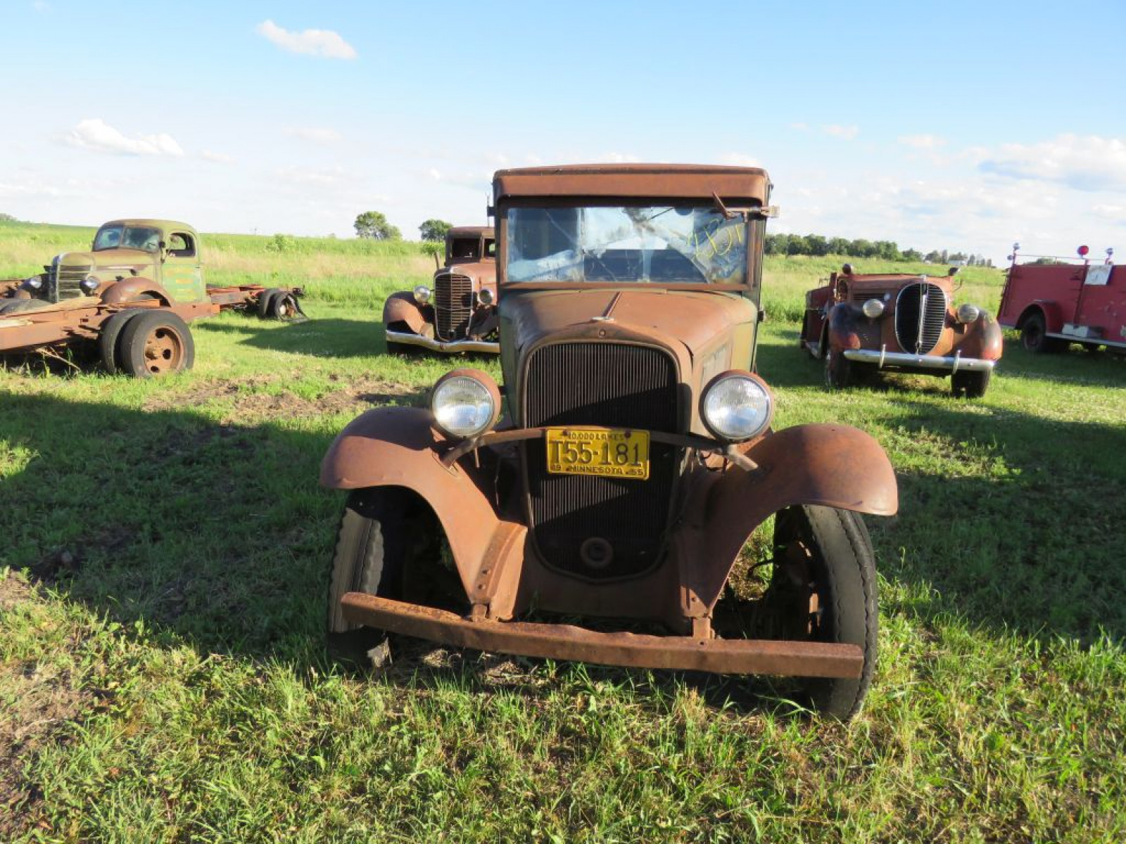1932 Chevrolet 1 1/2 ton Truck - Image 2