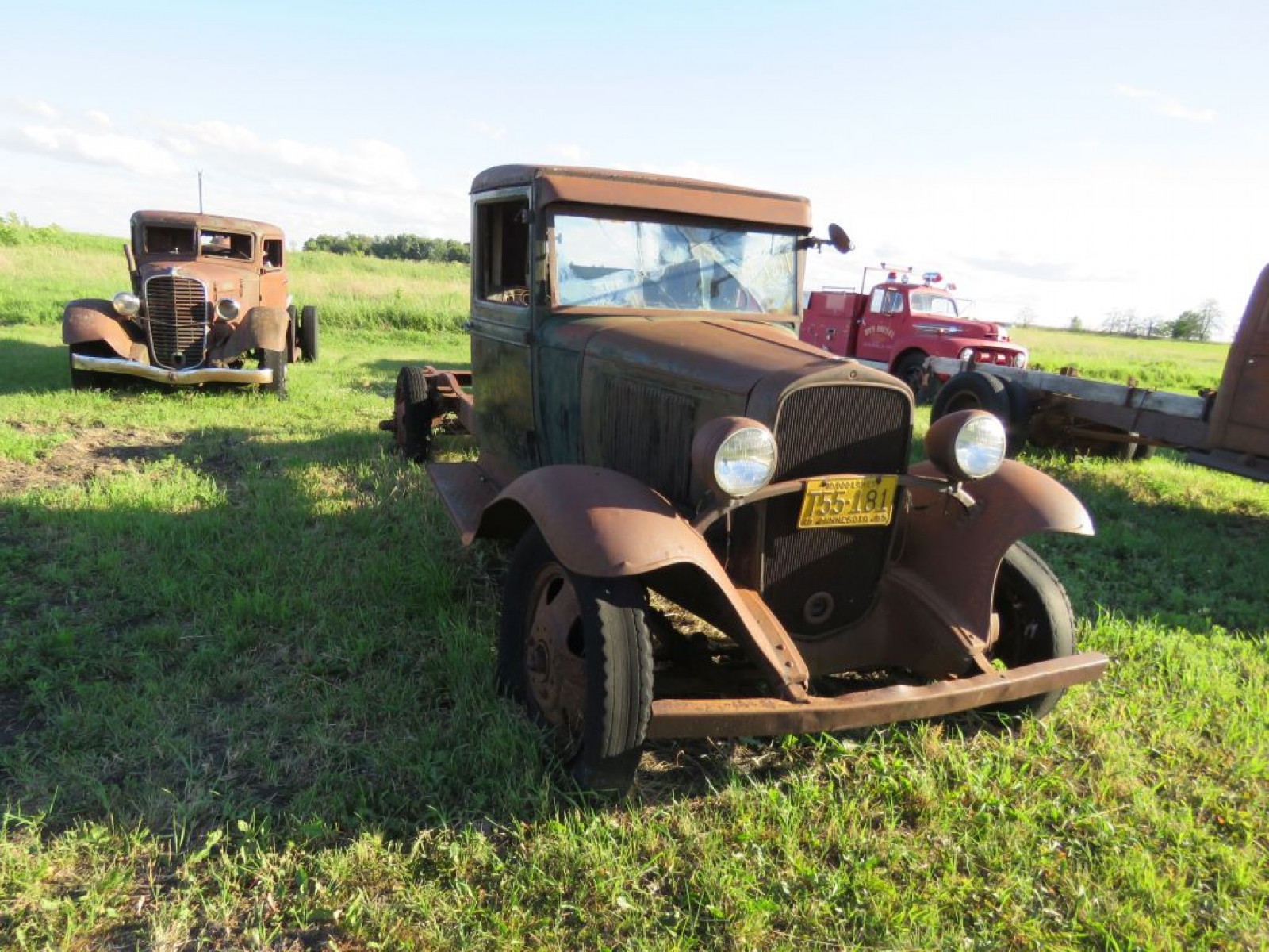 1932 Chevrolet 1 1/2 ton Truck - Image 3