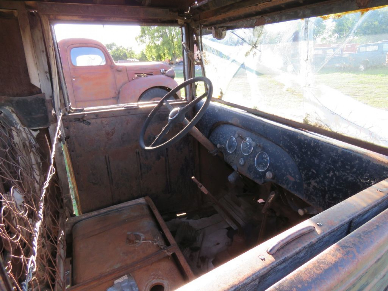 1932 Chevrolet 1 1/2 ton Truck - Image 4