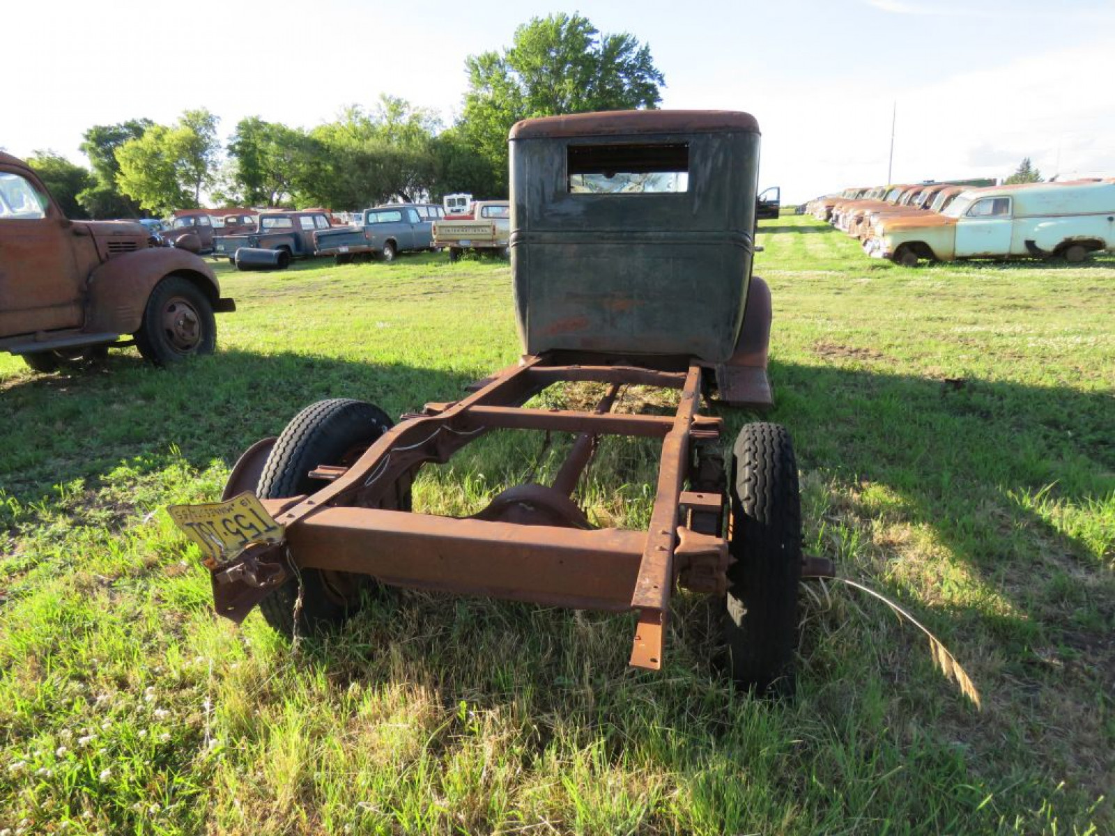 1932 Chevrolet 1 1/2 ton Truck - Image 5