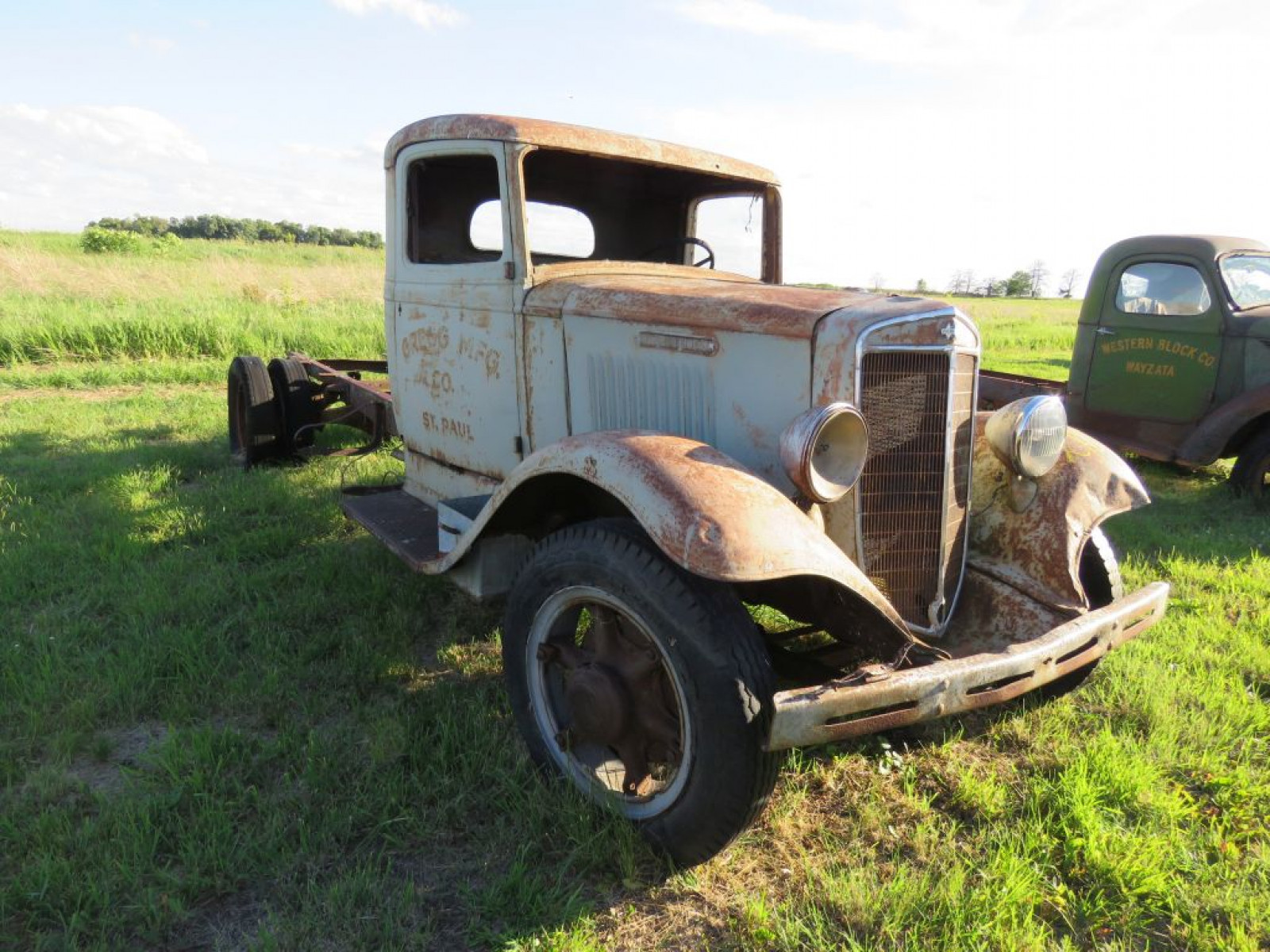 1934 International C30 Truck - Image 3