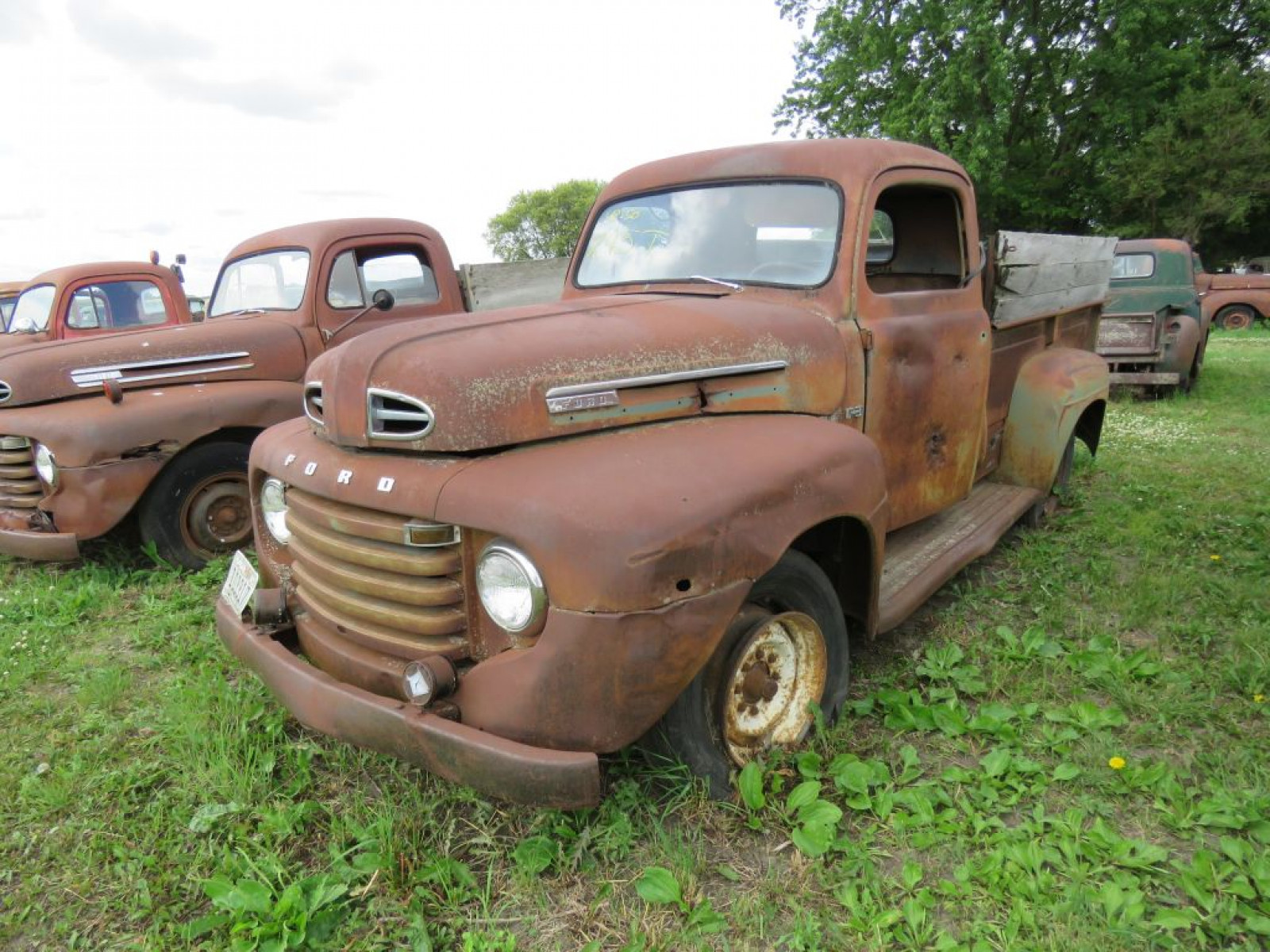 1949 Ford F3 Pickup - Image 3