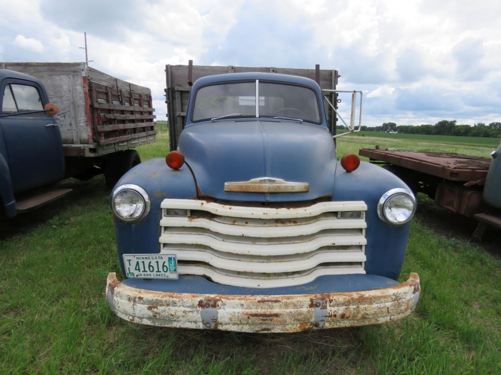 1949 Chevrolet 2 Ton Grain Truck - Image 2