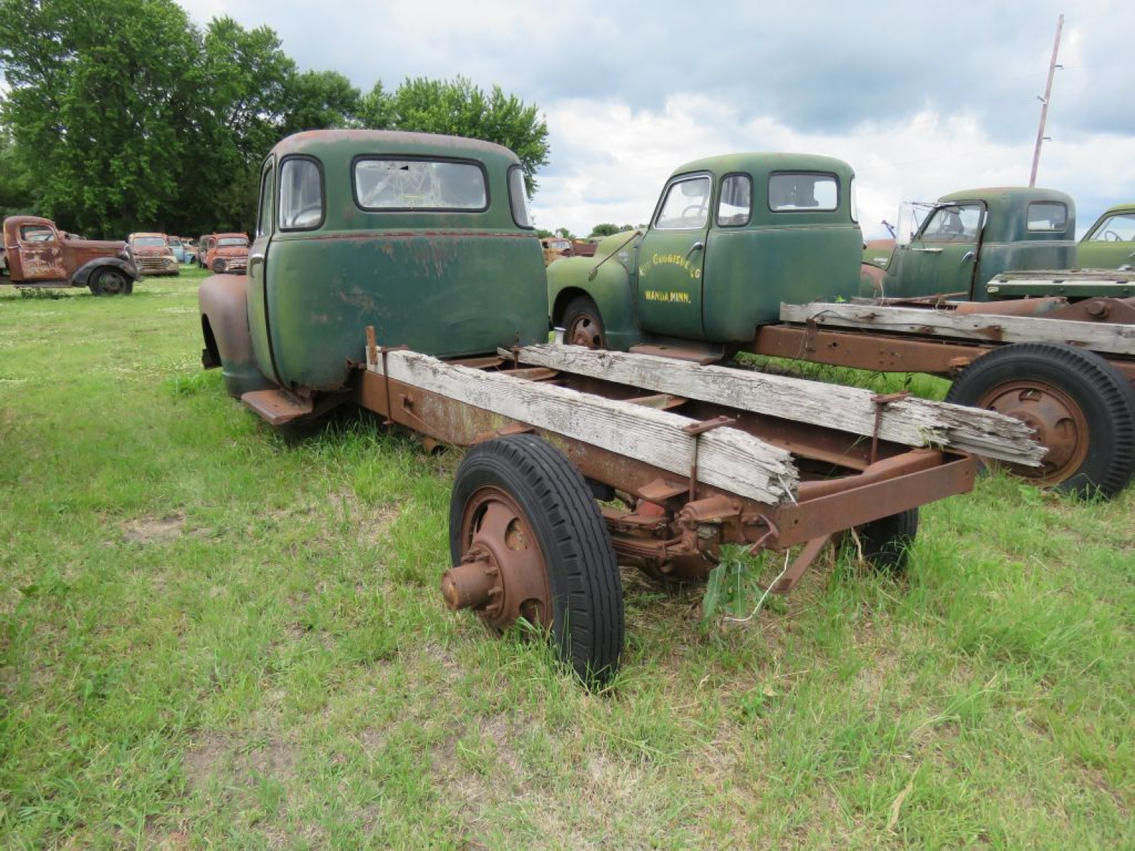 1947 Chevrolet 1 1/2 ton 5 Window Cab Truck - Image 4