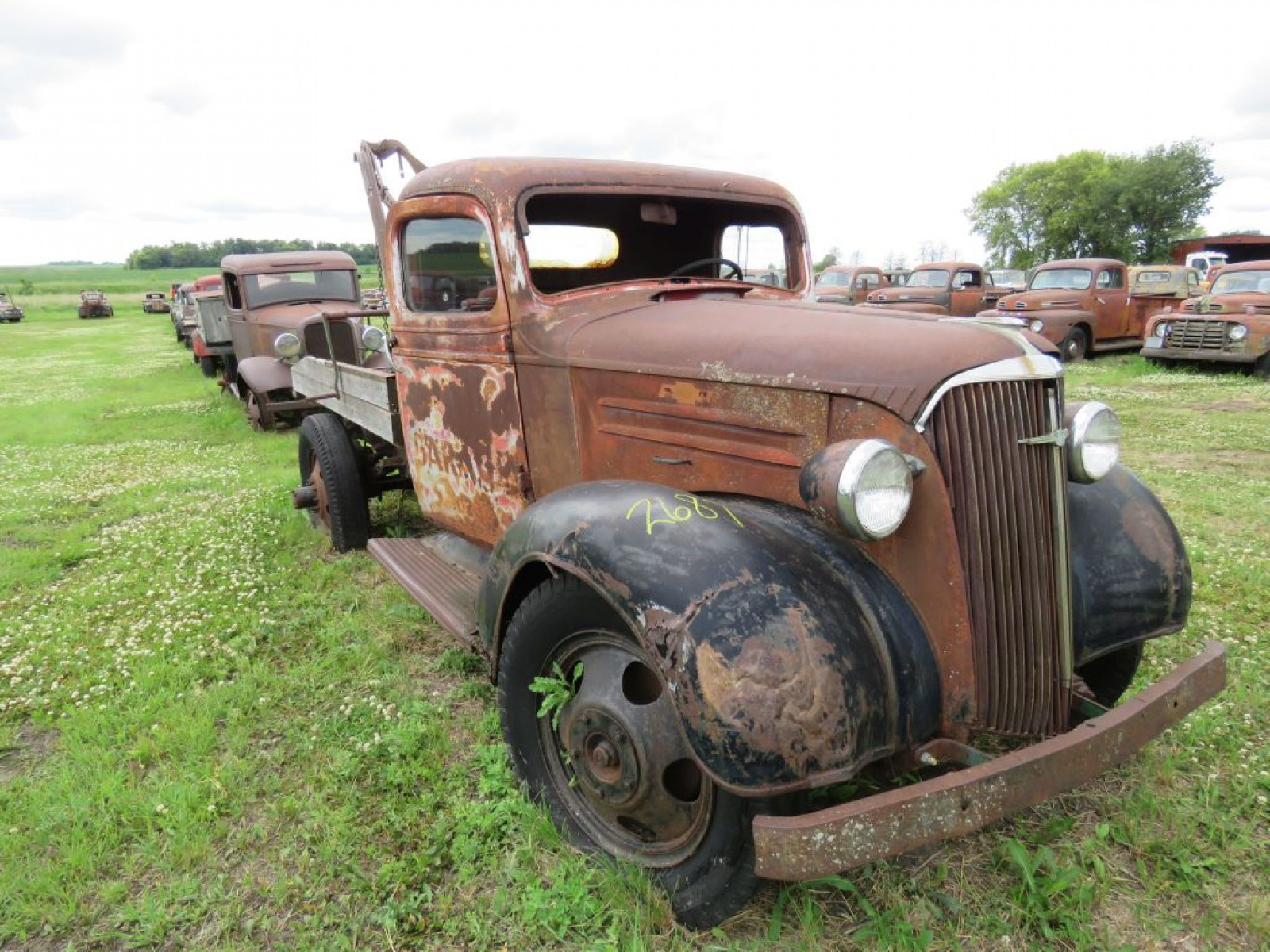 1937 Chevrolet 1 1/2 ton Tow Truck with Weaver Boom - Image 1
