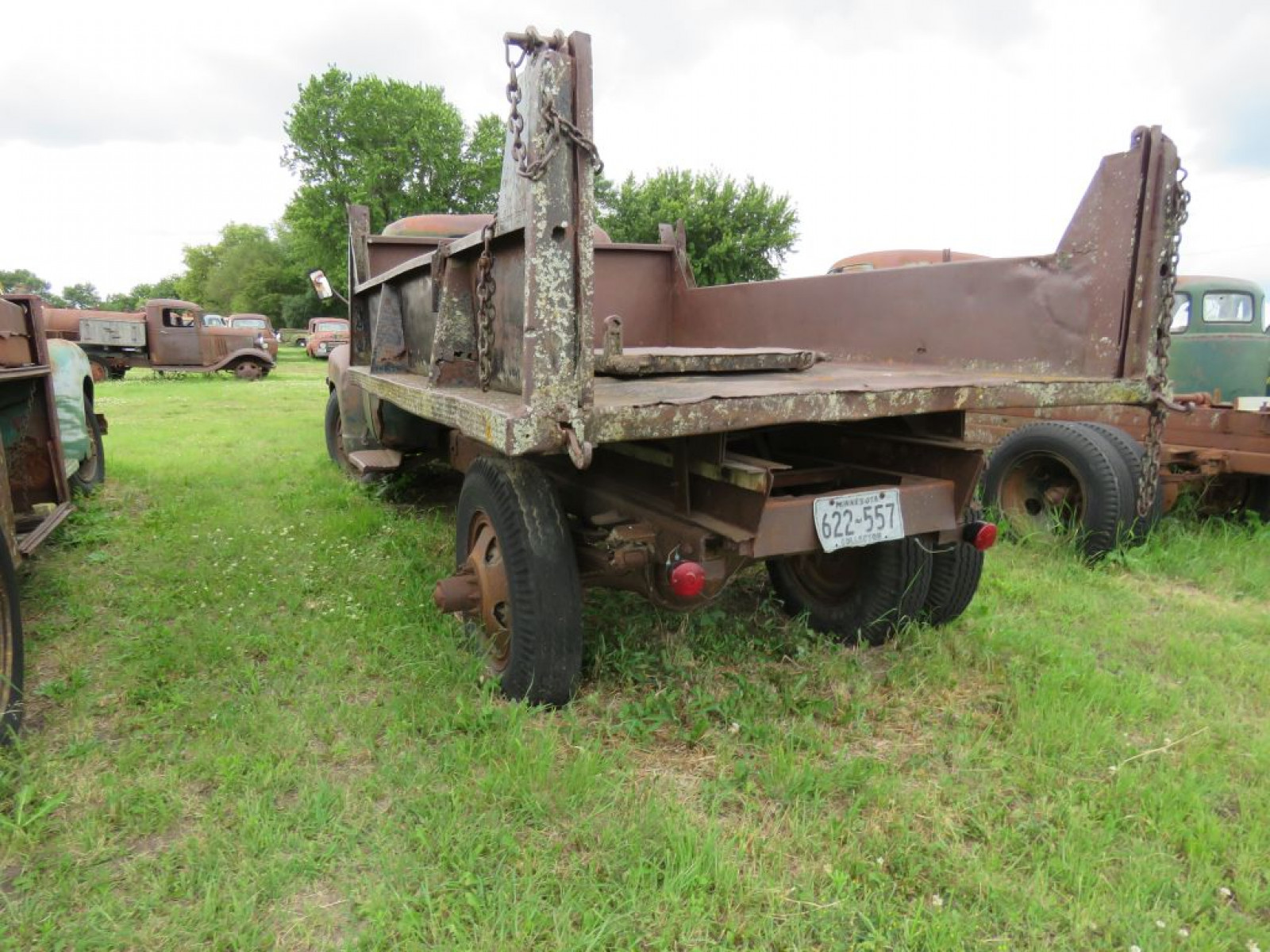 1954 Chevrolet 6400 Dump Truck - Image 4