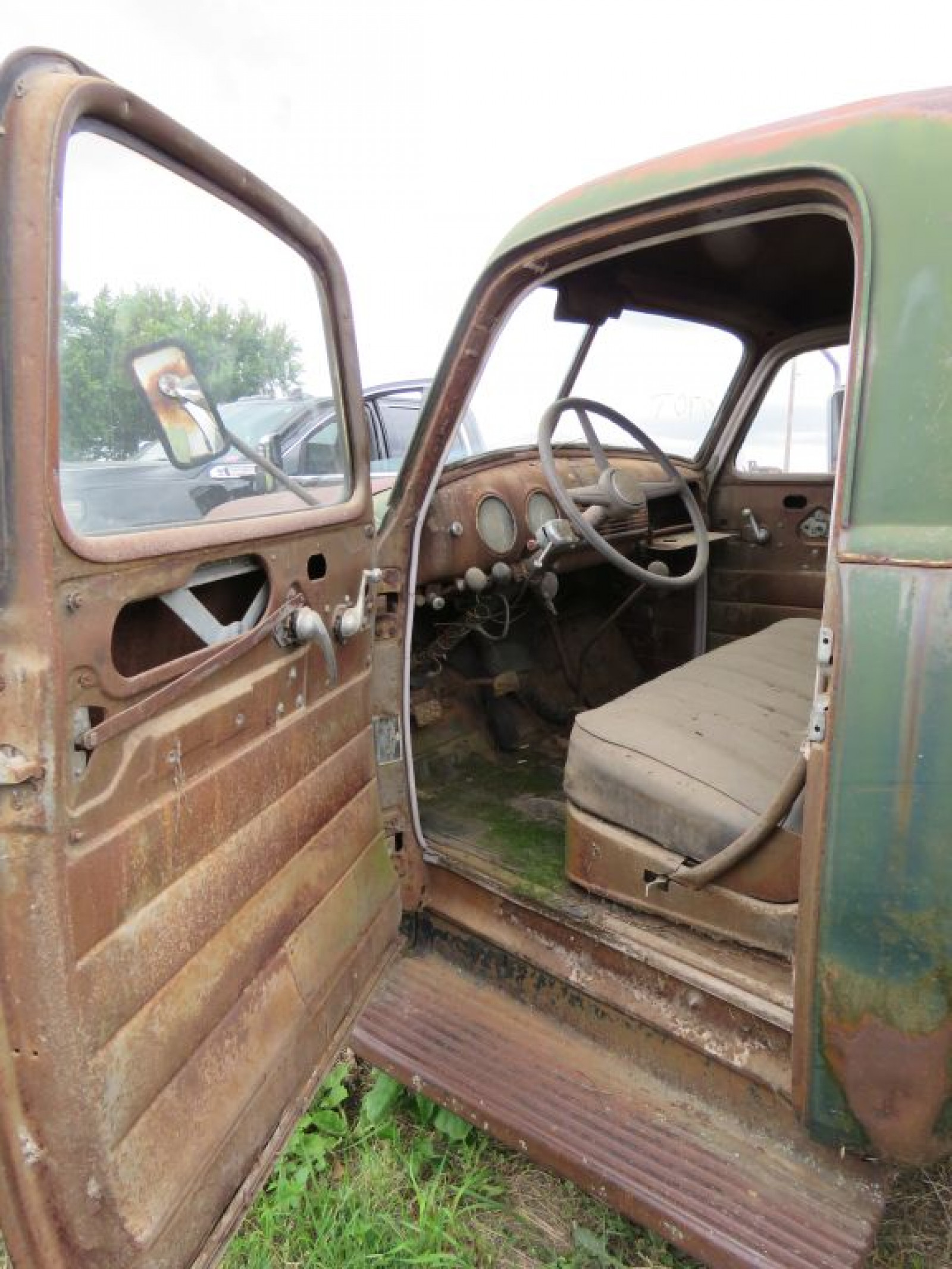 1954 Chevrolet 6400 Dump Truck - Image 5
