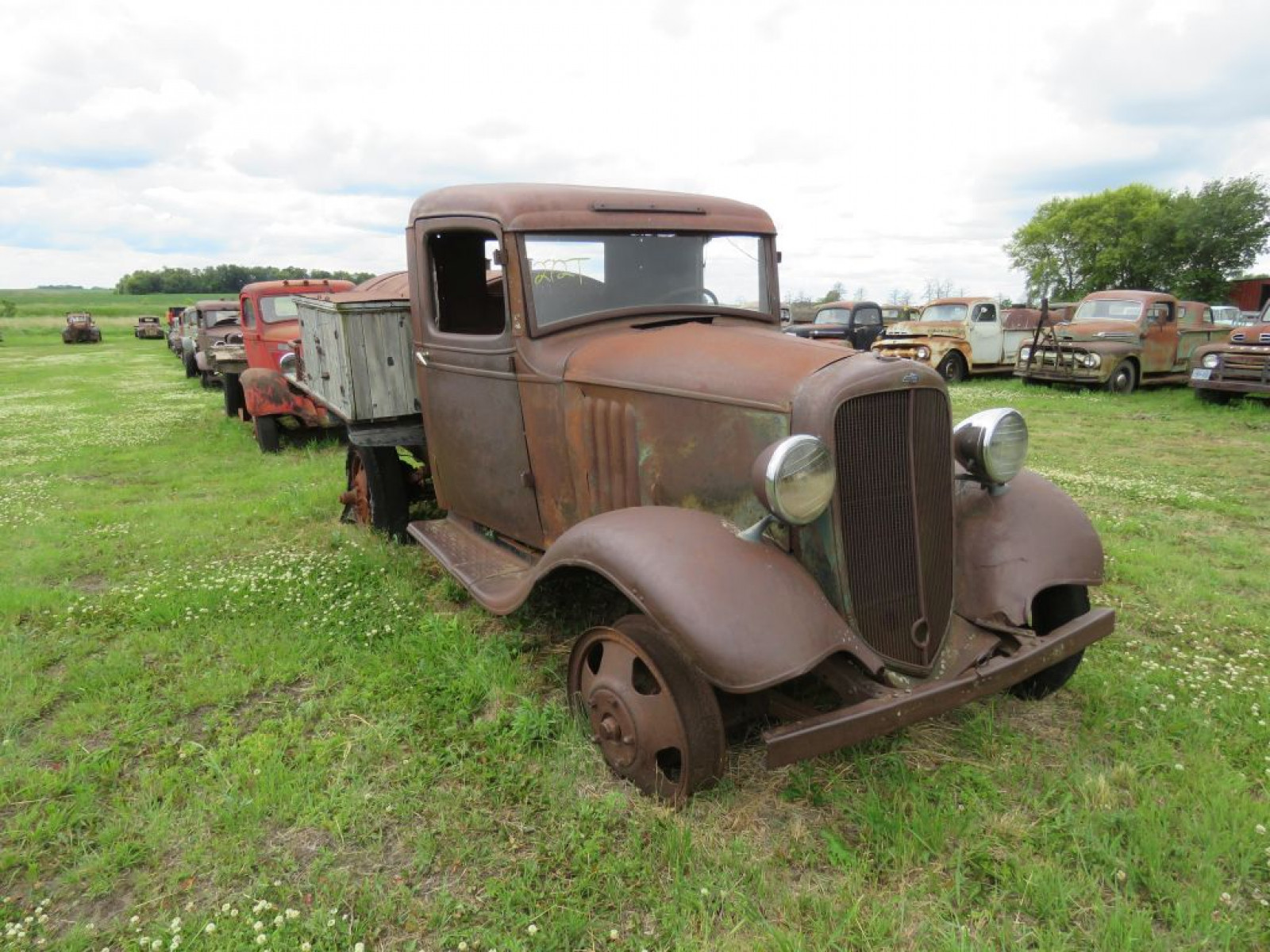 1934 Chevrolet Fuel Truck - Image 1