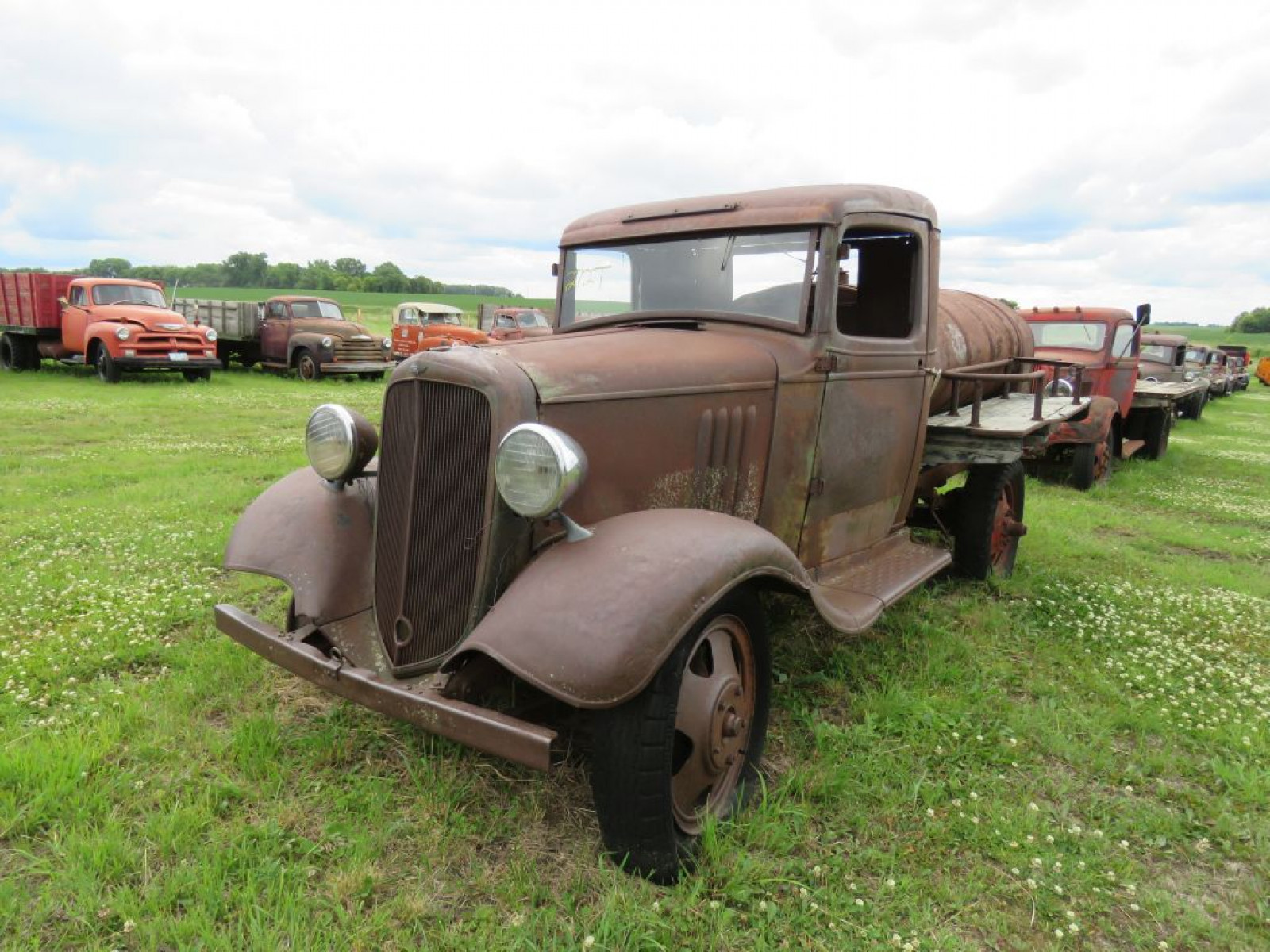 1934 Chevrolet Fuel Truck - Image 3