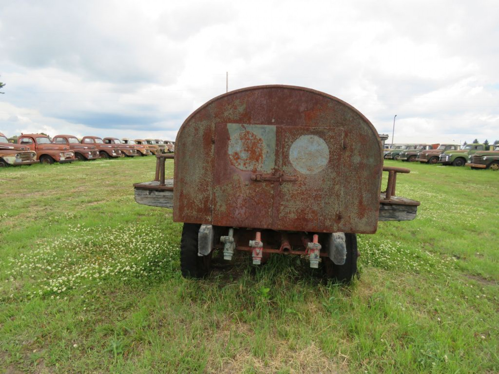 1934 Chevrolet Fuel Truck - Image 6