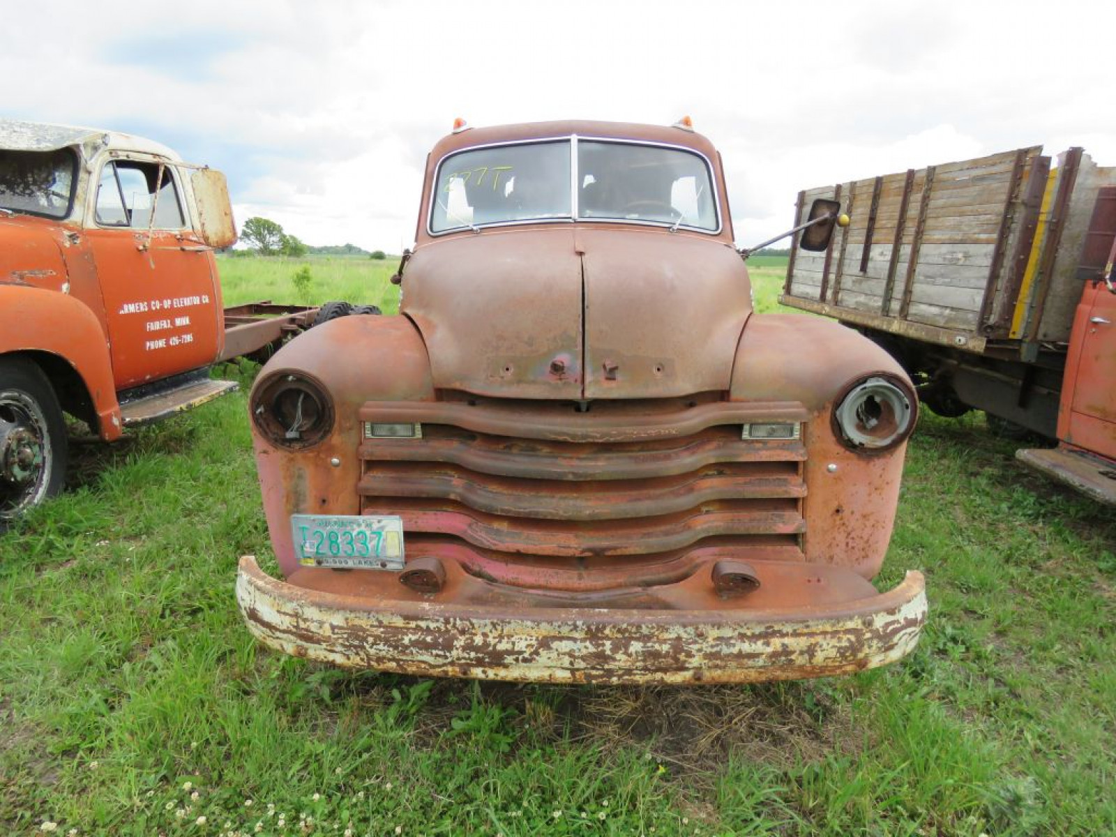 1949 Chevrolet 1 1/2 ton Truck - Image 2