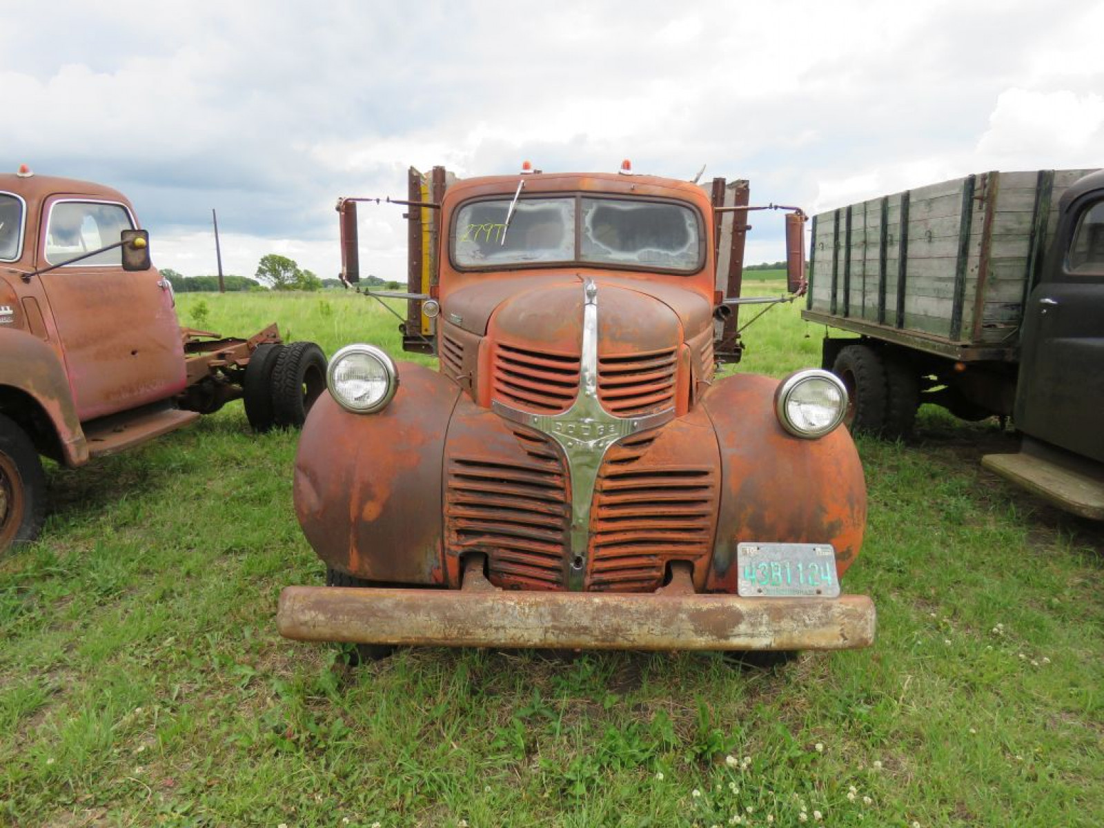 1941 Dodge WF-82 Grain Truck - Image 2