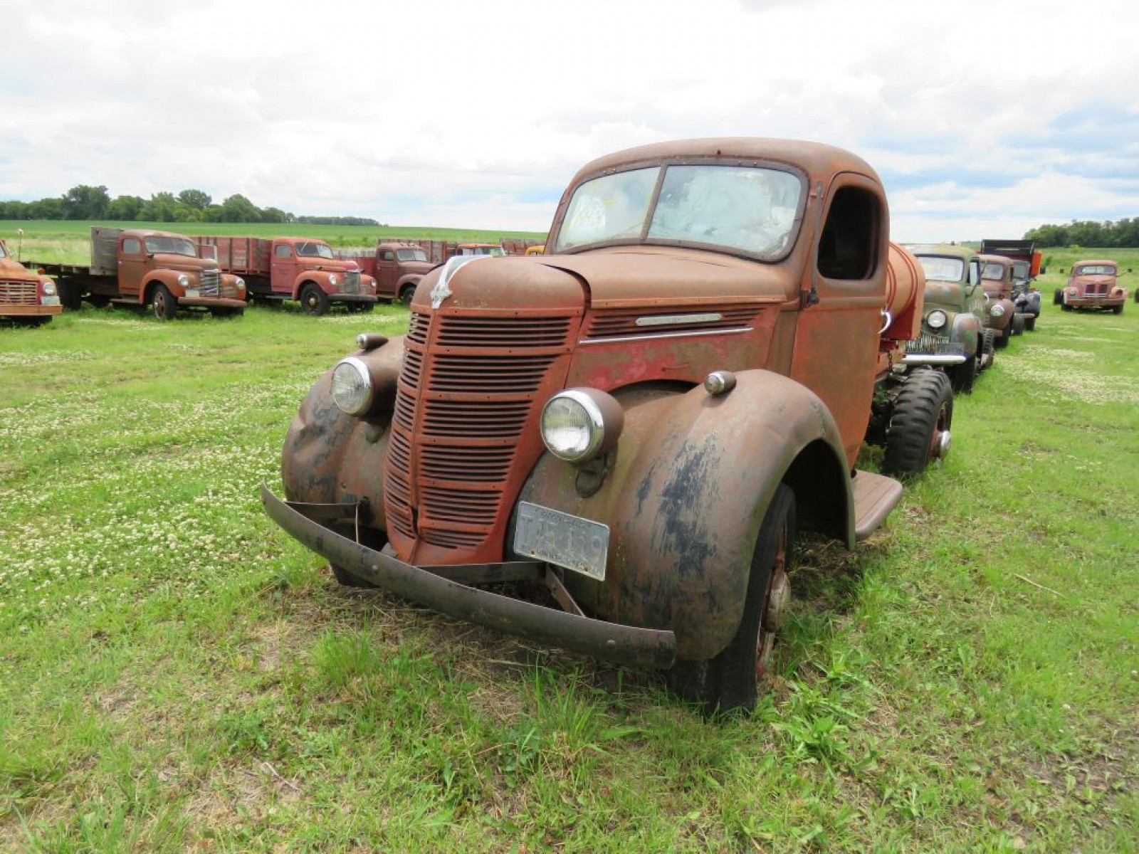 1937 International Harvestor D Series Fuel Truck - Image 3