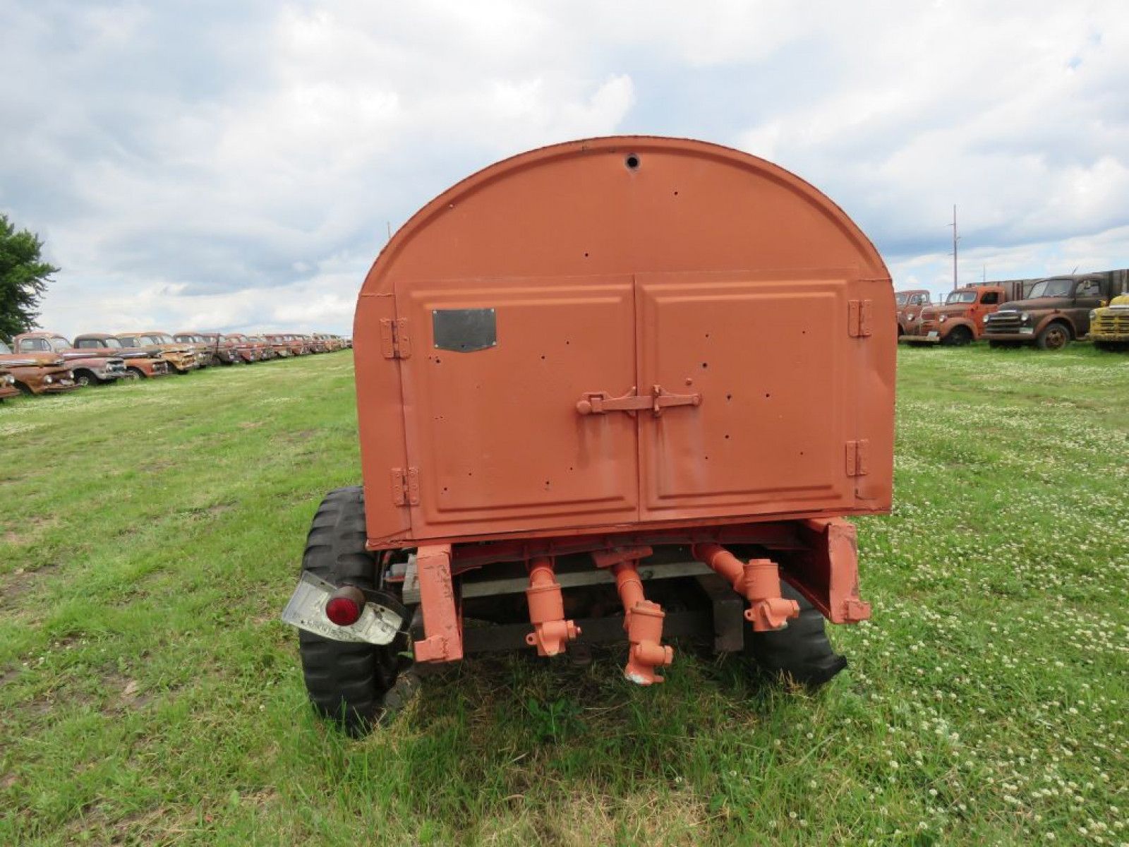 1937 International Harvestor D Series Fuel Truck - Image 6
