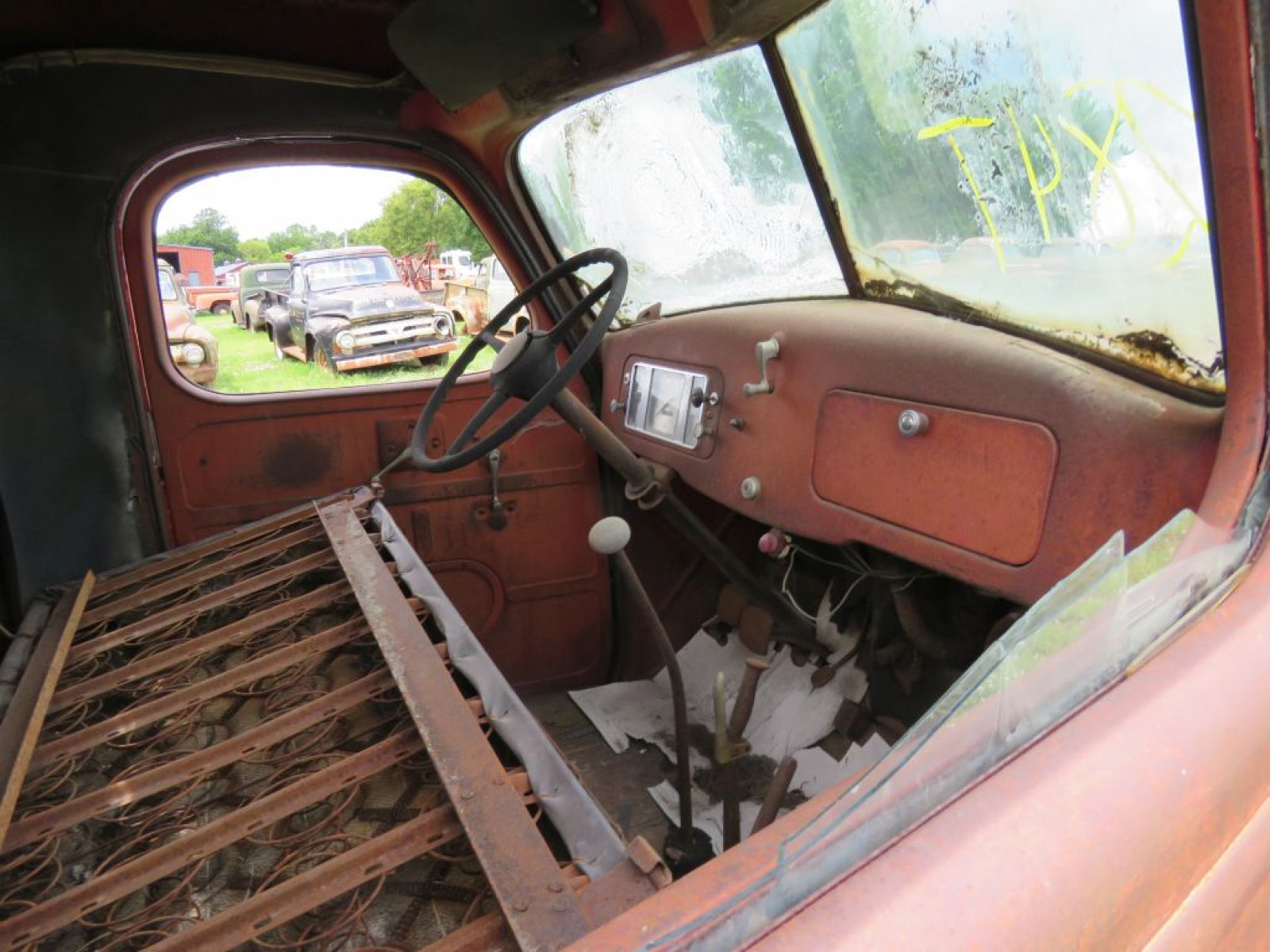 1937 International Harvestor D Series Fuel Truck - Image 9