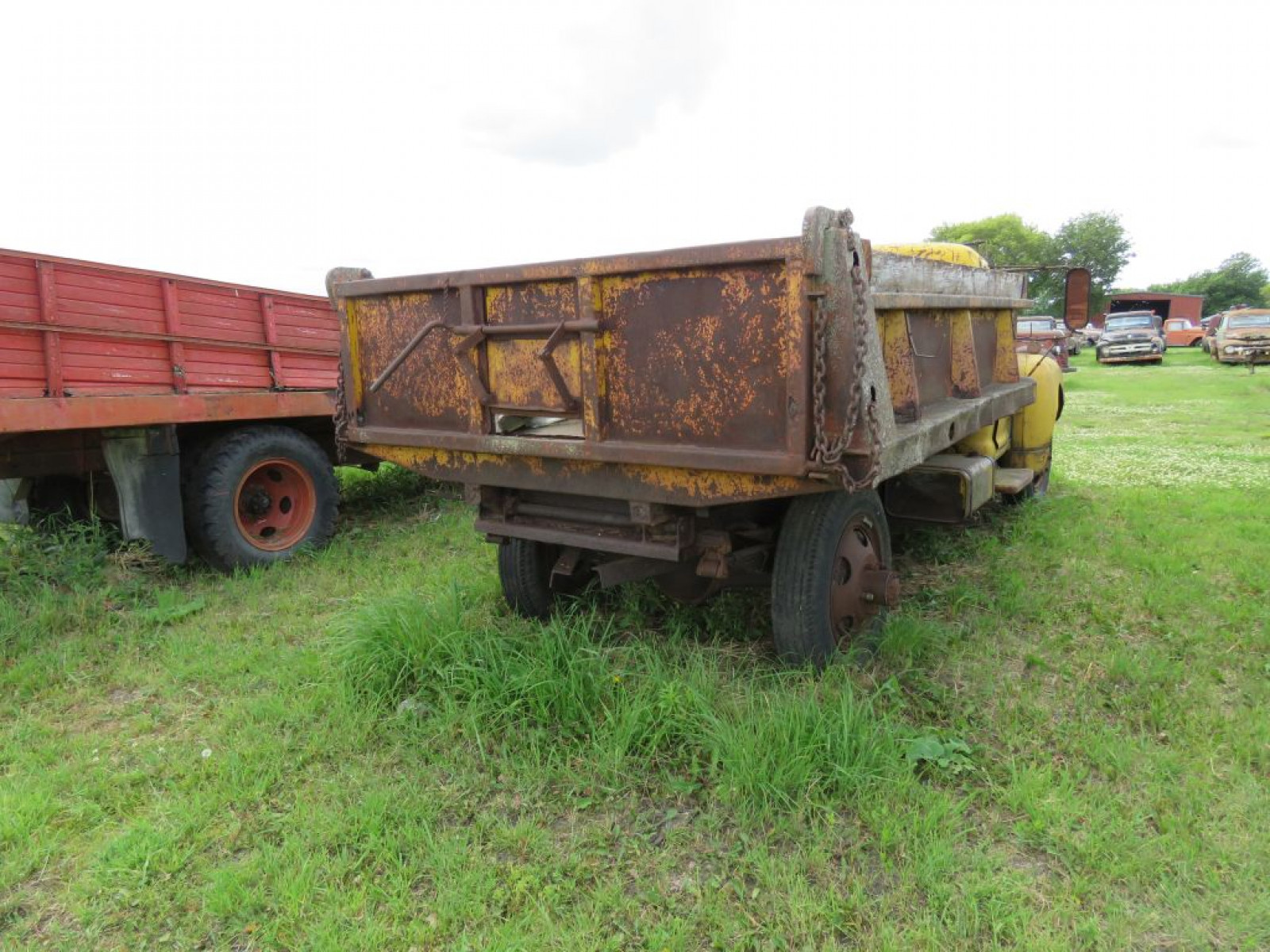 1946 Nash Dump Truck - Image 4