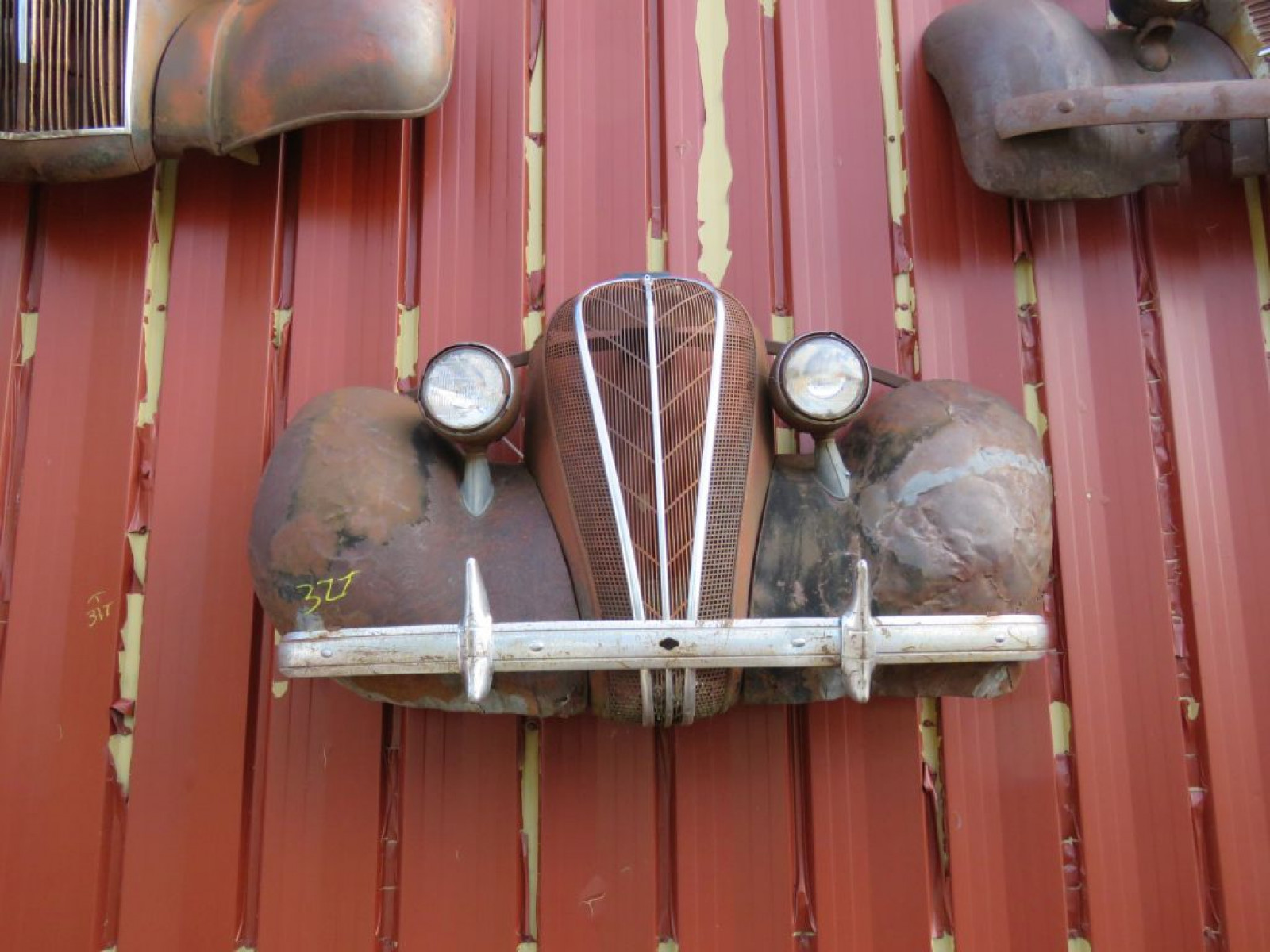 1930's Hudson Terraplane Front Clip Wall Hanger - Image 1
