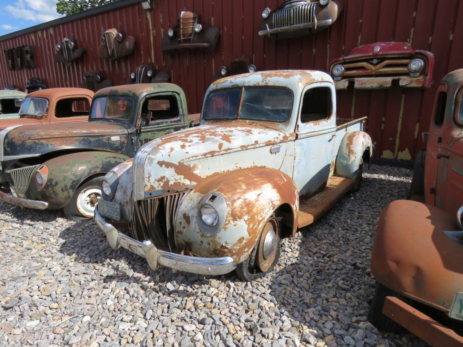 1940/1 Ford 1/2 ton Pickup - Image 1