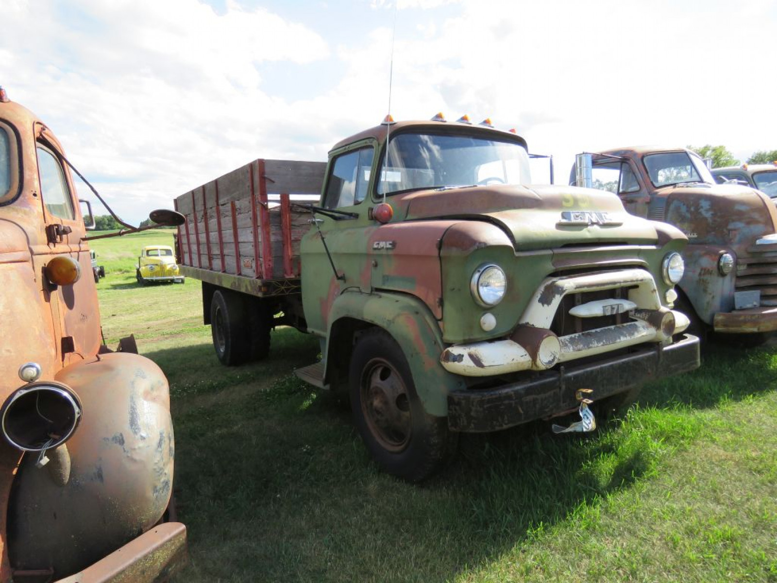1958 GMC 370 Series Truck - Image 1