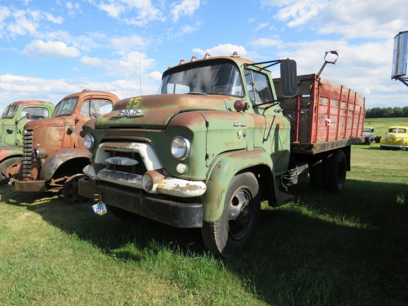 1958 GMC 370 Series Truck - Image 3