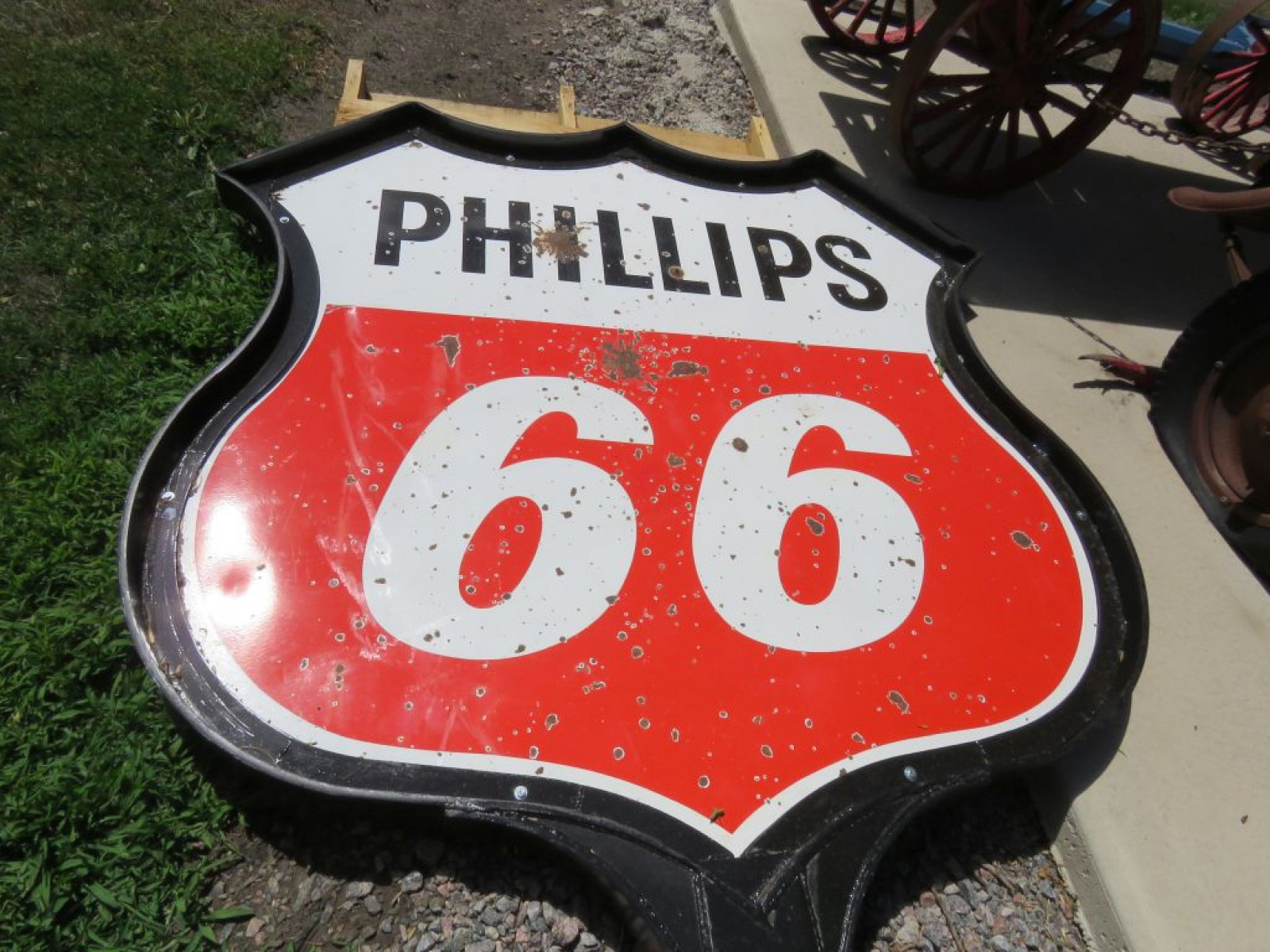 Phillips 66 Porcelain Sign with Frame and Pole - Image 2