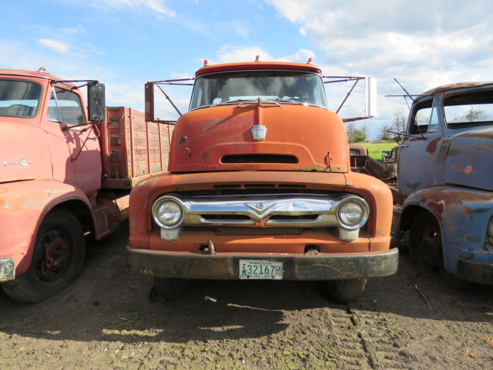 1956 Ford C600 Truck - Image 2