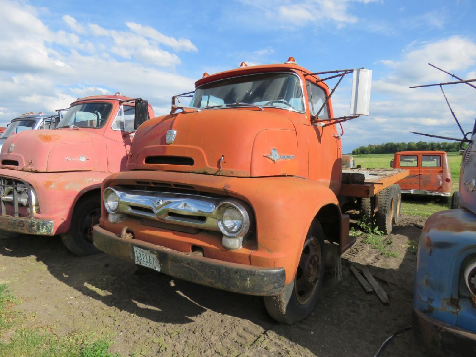 1956 Ford C600 Truck - Image 3