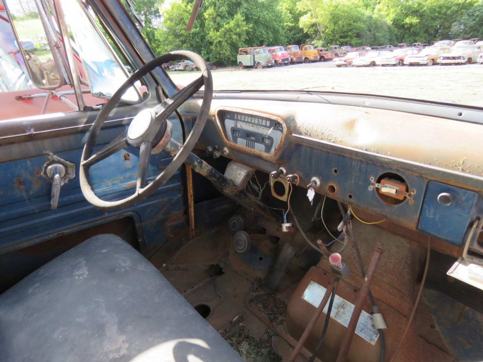 1955 Ford C600 COE Truck - Image 9