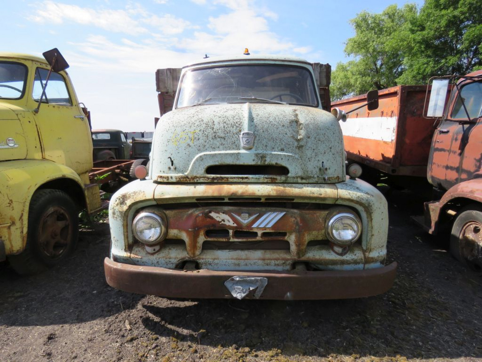 1954 Ford C600 COE Truck - Image 2