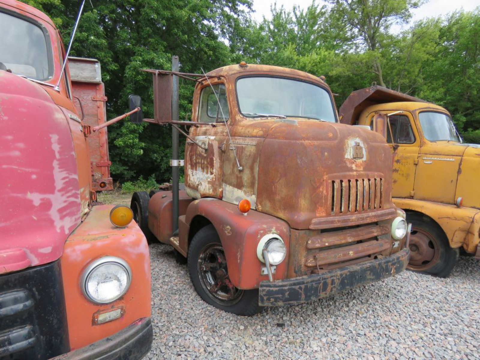 1952 International COE Truck - Image 3
