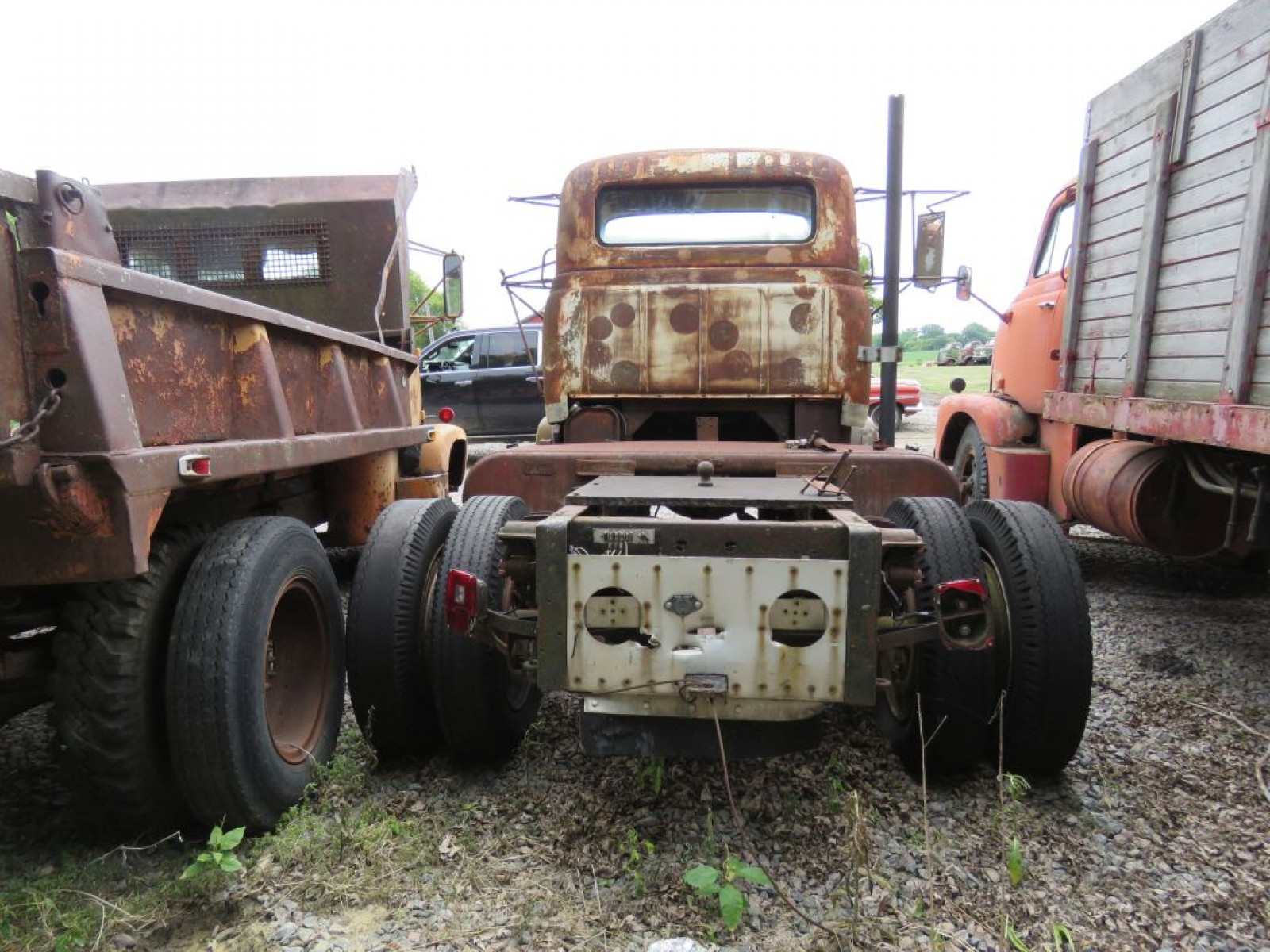 1952 International COE Truck - Image 4
