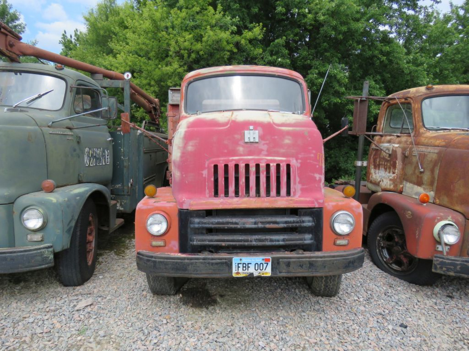 1953 R-130 International COE Truckj - Image 2