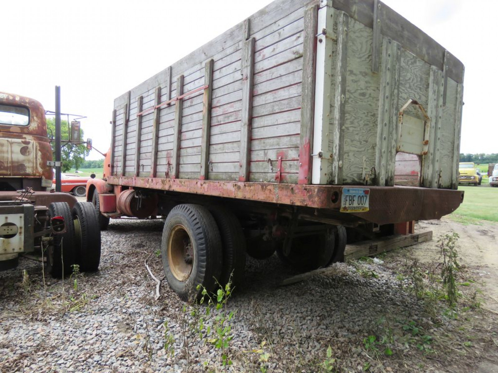 1953 R-130 International COE Truckj - Image 4