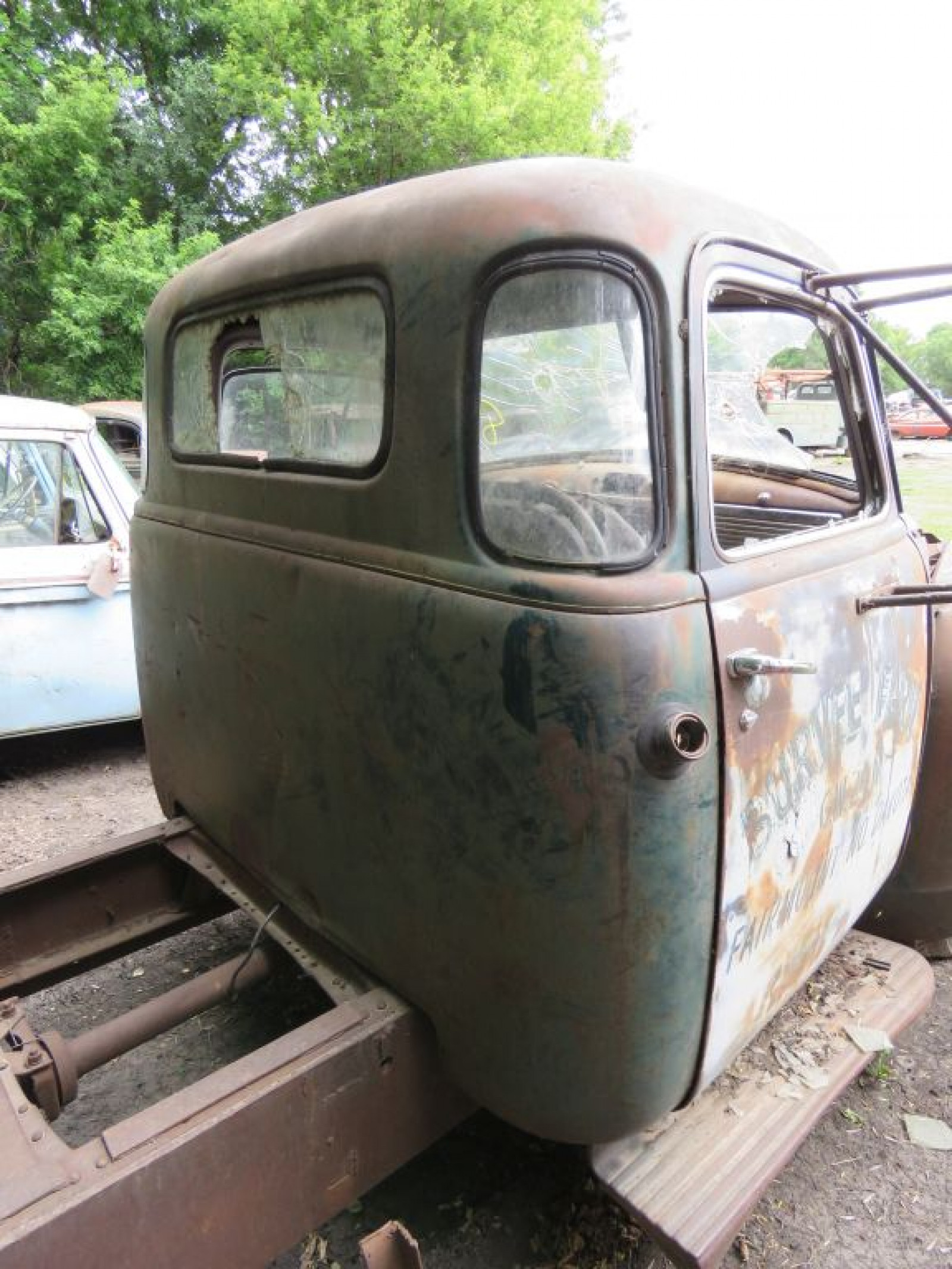 1950 Chevrolet Truck with 5 Window Cab - Image 5
