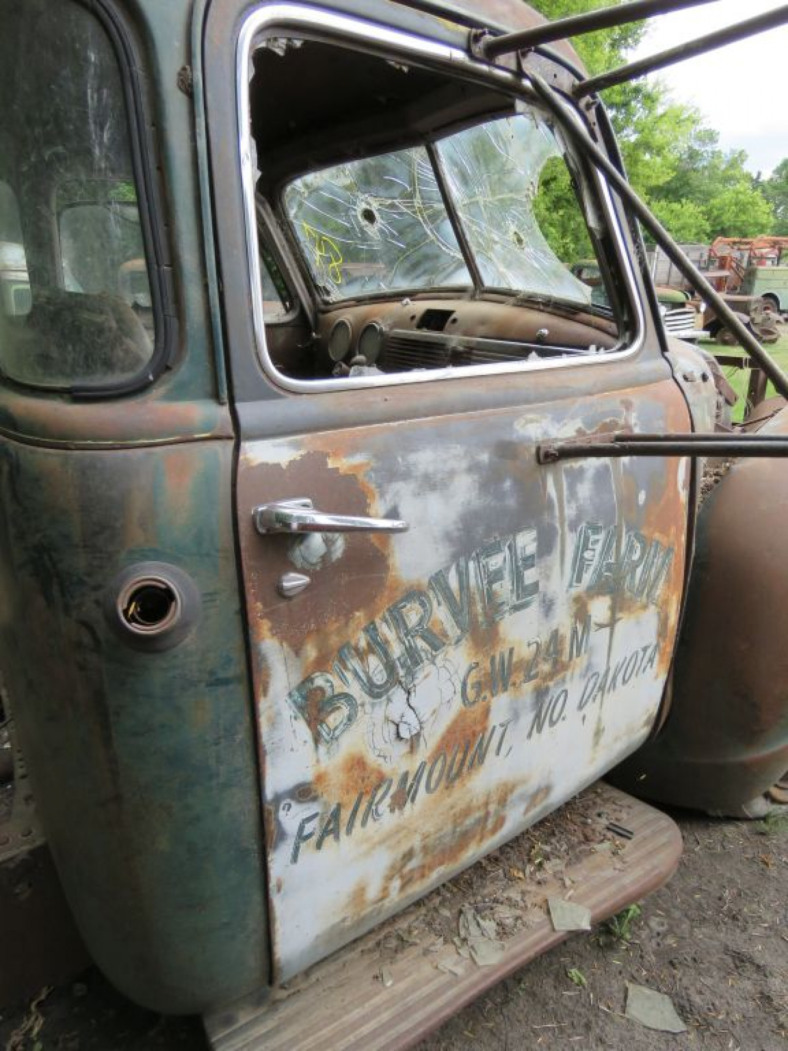 1950 Chevrolet Truck with 5 Window Cab - Image 6