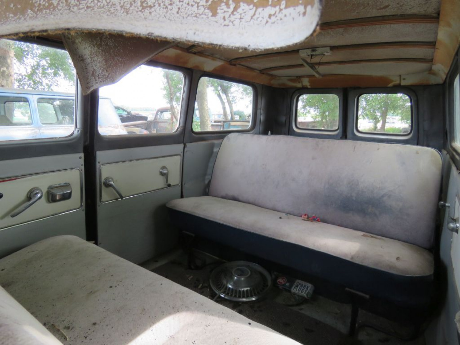 1961-64 Chevrolet Corvair Greenbriar Sports Wagon - Image 5