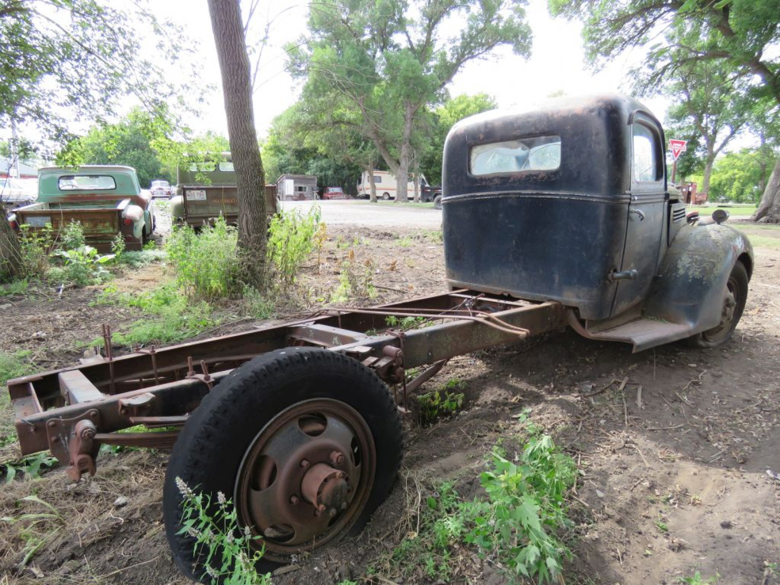 1938 Ford Truck - Image 3