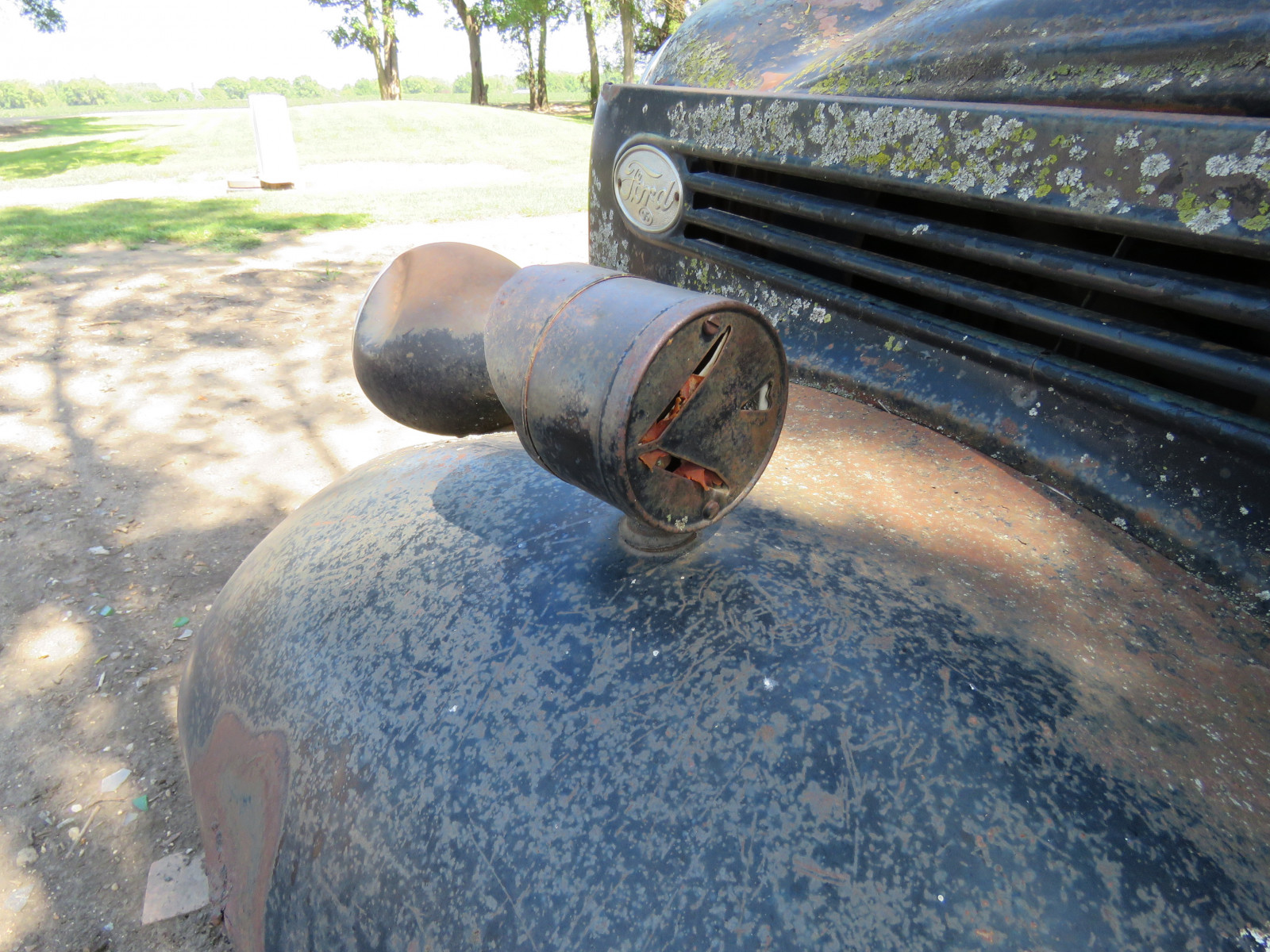 1938 Ford Truck - Image 4