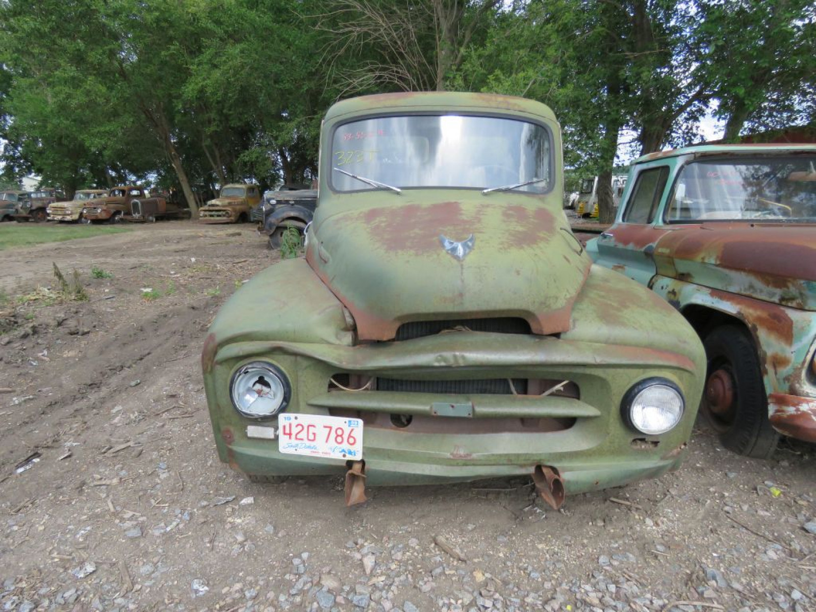 1953 International R-110 1/2 ton Pickup - Image 2