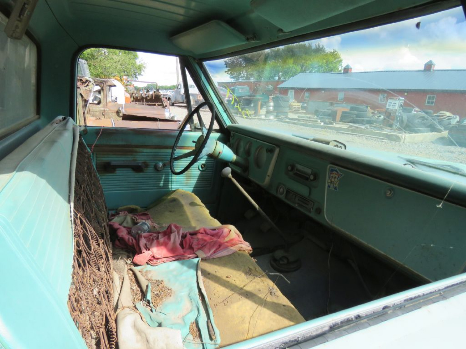 1969 GMC 2500 3/4 ton Pickup - Image 3