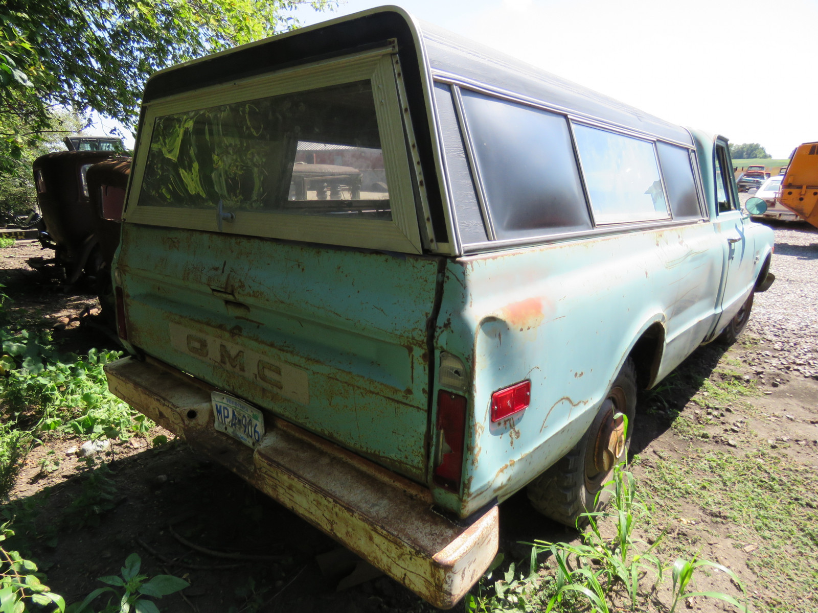 1969 GMC 2500 3/4 ton Pickup - Image 4
