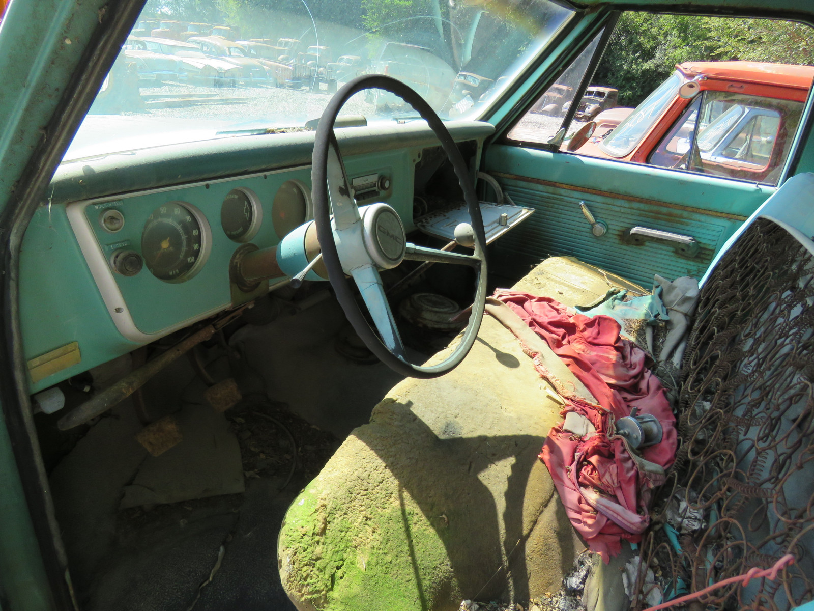 1969 GMC 2500 3/4 ton Pickup - Image 6