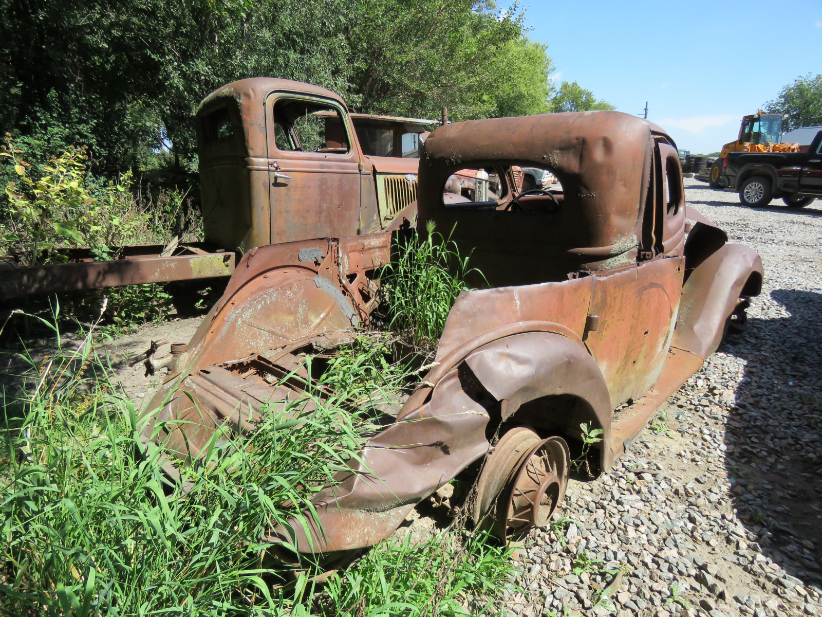1935 Cut down Ford Sedan - Image 3